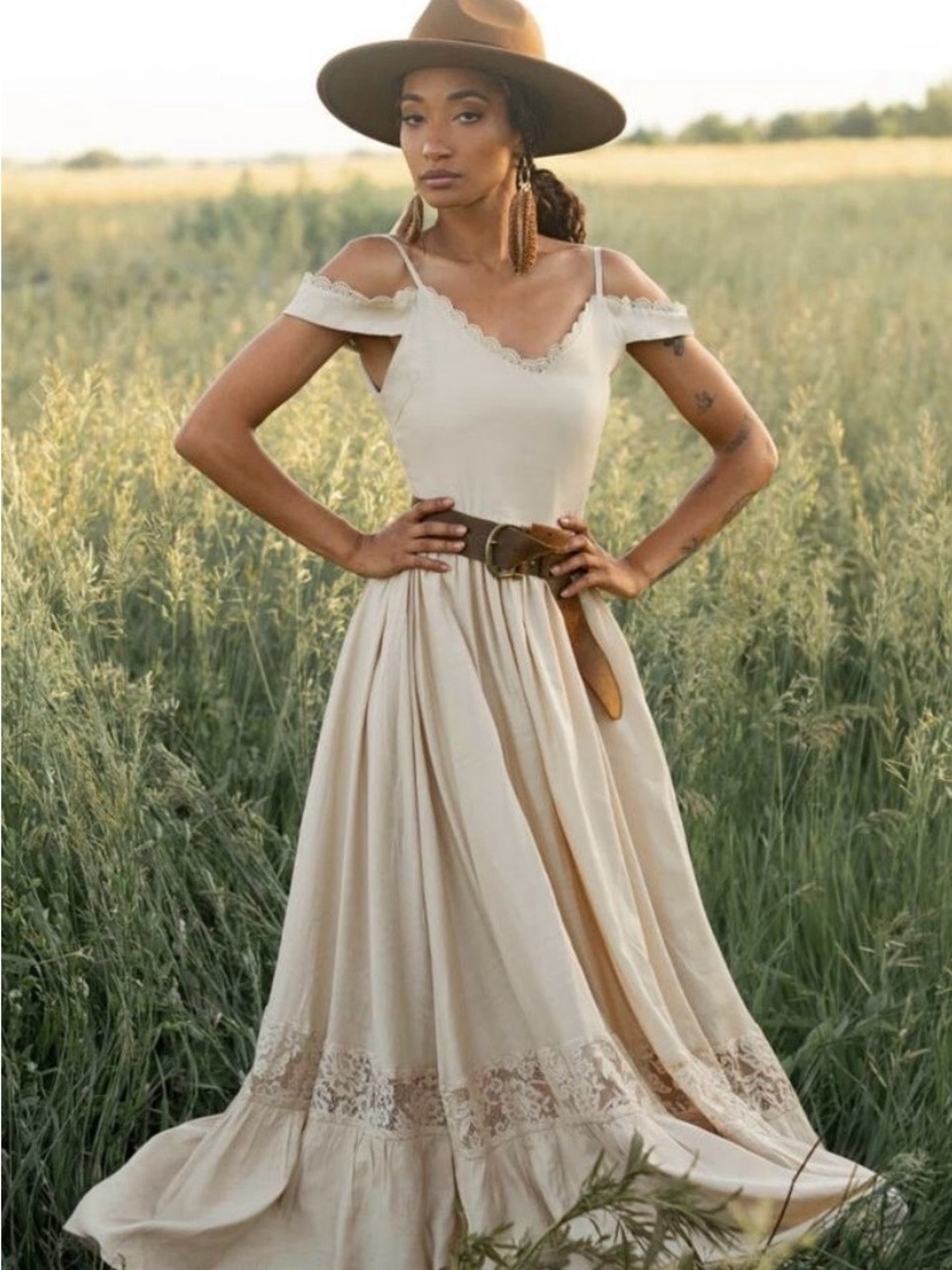 Joyfolie Cream Cold-Shoulder Lace-Trim Maxi Dress
